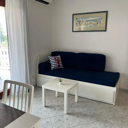 Apartment Nada And Family